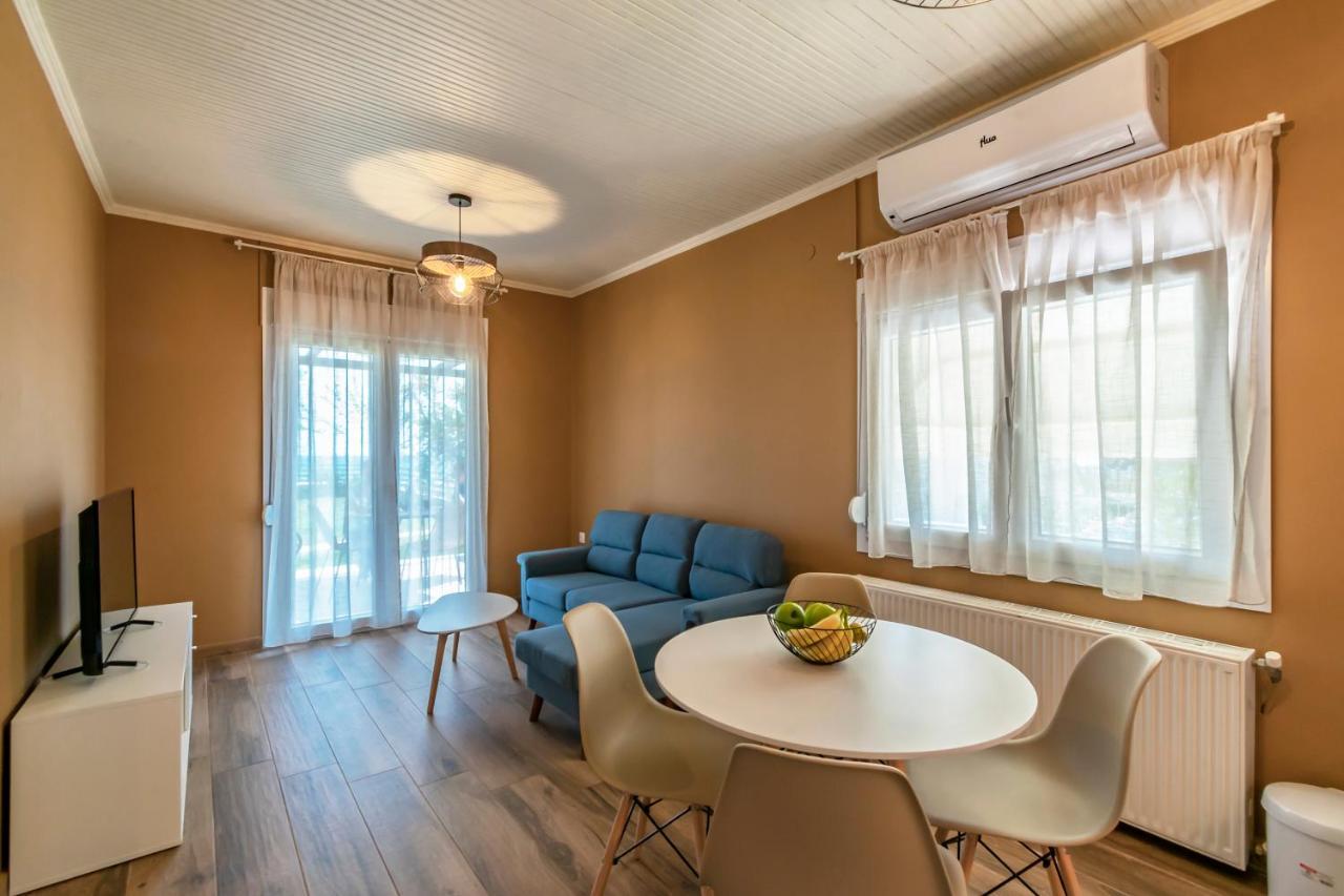 Azzurro Seafront Houses Nea Kallikrateia Eksteriør bilde