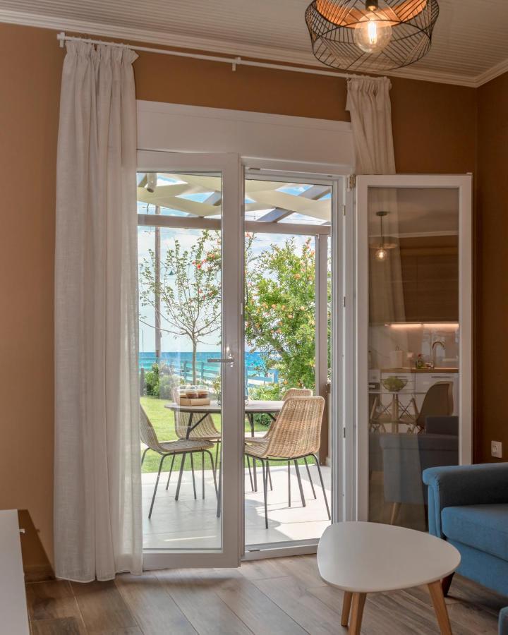 Azzurro Seafront Houses Nea Kallikrateia Eksteriør bilde
